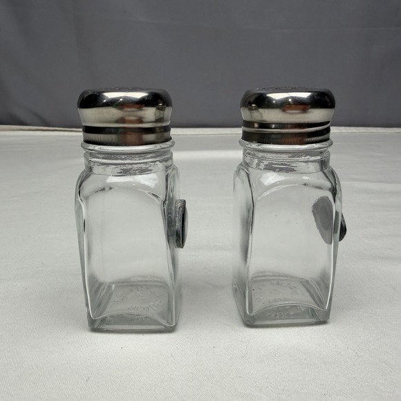 Philadelphia Eagles NFL Glass Salt Pepper Shaker Set Metal Logo - Picture 4 of 8